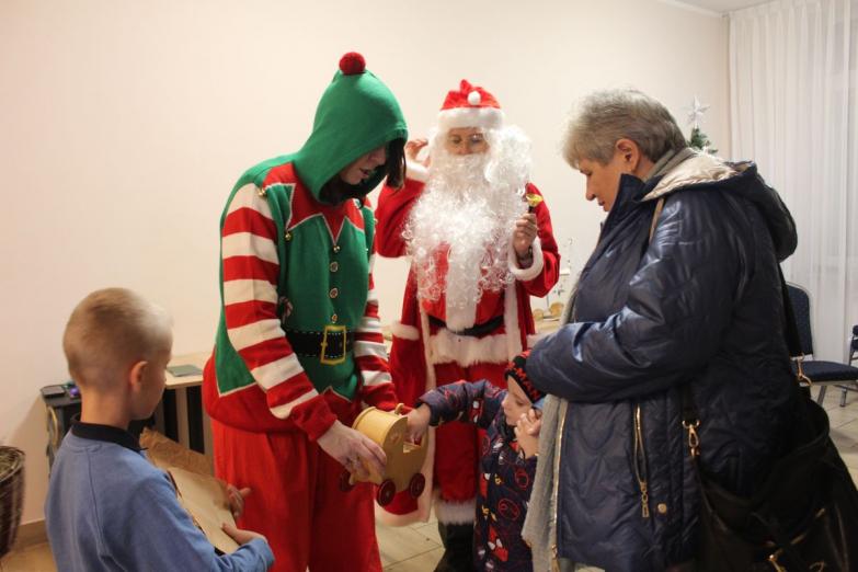 Miłość, która daje dom. Przedświąteczne spotkanie rodzin zastępczych w Siemiatyczach