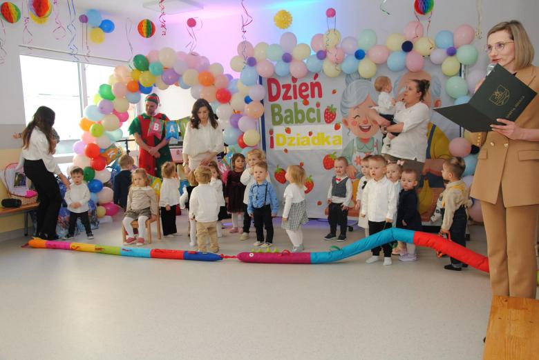 Uroczyste obchody Dnia Babci i Dziadka w Żłobku Gminnym nr 2 w Żelkowie-Kolonii